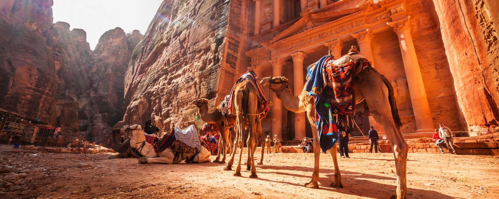 hiking and trekking adventure tours in Jordan Petra Wadi Rum Dana 